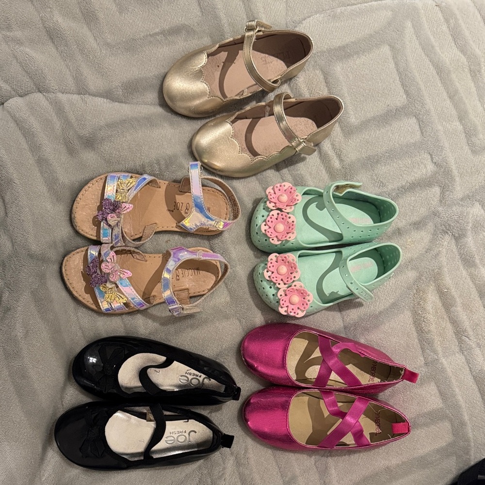 Girl Assorted Color Shoe Set size 7-8